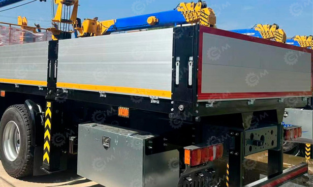 Бортовой грузовик ISUZU 4x2 дв.139kw г/п 7т кузов 6000х2450х400 алюминиевые борта - Бортовой грузовик/ Платформа: фото 1 Бортовой грузовик ISUZU 4x2 дв.139kw г/п 7т кузов 6000х2450х400 алюминиевые борта - Бортовой грузовик/ Платформа: фото 1