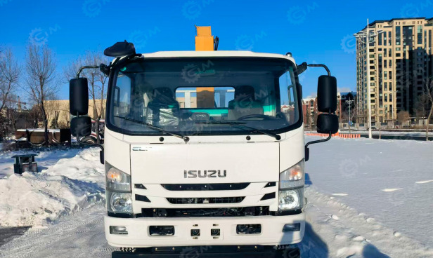 Бортовой грузовик ISUZU 4x2 дв 139kw гп 5т с кму XCMG SQS68-3 гп 3,2т 3 секции, стрела 7,7м ку - Грузовик бортовой/ Платформа: фото 1 Бортовой грузовик ISUZU 4x2 дв 139kw гп 5т с кму XCMG SQS68-3 гп 3,2т 3 секции, стрела 7,7м ку - Грузовик бортовой/ Платформа: фото 1