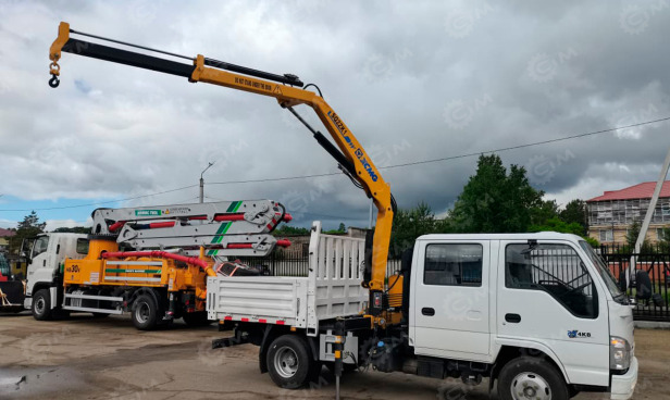 Бортовой грузовик ISUZU 4x2 дв 96 kw (Сдвоенная кабина 100H 5 мест) гп 2т с кму XCMG KSQZ32-2 г - Грузовик бортовой/ Платформа: фото 1 Бортовой грузовик ISUZU 4x2 дв 96 kw (Сдвоенная кабина 100H 5 мест) гп 2т с кму XCMG KSQZ32-2 г - Грузовик бортовой/ Платформа: фото 1