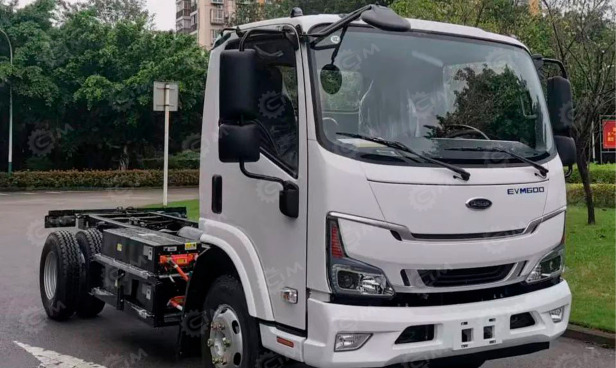 Бортовой грузовик ISUZU EVM600 4x2 (электрический) дв. 140 kw гп 5т - Грузовик бортовой/ Платформа: фото 1 Бортовой грузовик ISUZU EVM600 4x2 (электрический) дв. 140 kw гп 5т - Грузовик бортовой/ Платформа: фото 1