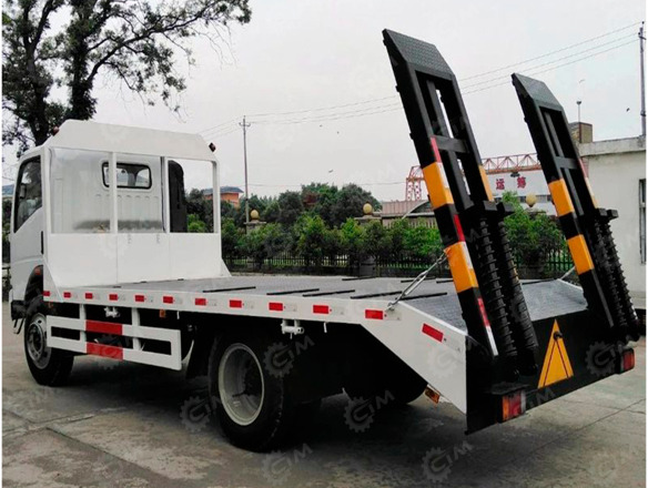 Эвакуатор ISUZU 4x2 дв 151kw гп 10т платформа не сдвижная 7,5м сходни механические - Эвакуатор: фото 1 Эвакуатор ISUZU 4x2 дв 151kw гп 10т платформа не сдвижная 7,5м сходни механические - Эвакуатор: фото 1