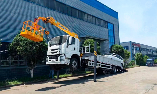 Эвакуатор на шасси ISUZU 6x4 дв 309Kw гп 15т КМУ XCMG SQS200-5 гп 8т, платформа не сдвижная, ги - Эвакуатор: фото 1 Эвакуатор на шасси ISUZU 6x4 дв 309Kw гп 15т КМУ XCMG SQS200-5 гп 8т, платформа не сдвижная, ги - Эвакуатор: фото 1