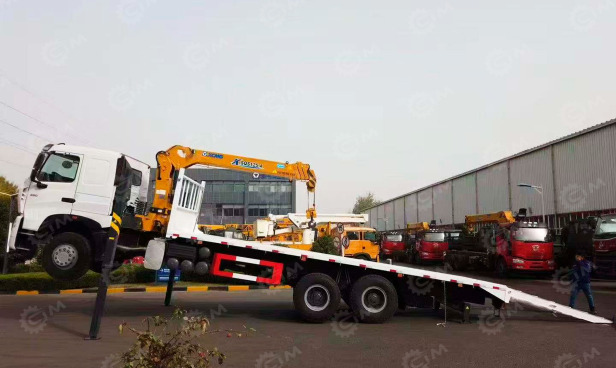 Эвакуатор на шасси ISUZU 6x4 дв 309Kw гп 20т с КМУ XCMG SQS157-4 гп 6,3т - Эвакуатор: фото 1 Эвакуатор на шасси ISUZU 6x4 дв 309Kw гп 20т с КМУ XCMG SQS157-4 гп 6,3т - Эвакуатор: фото 1