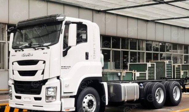 Эвакуатор на шасси ISUZU 6x4 дв 338Kw гп 21т гидравлические сходни, лебедка 6т, без бриля - Эвакуатор: фото 1 Эвакуатор на шасси ISUZU 6x4 дв 338Kw гп 21т гидравлические сходни, лебедка 6т, без бриля - Эвакуатор: фото 1