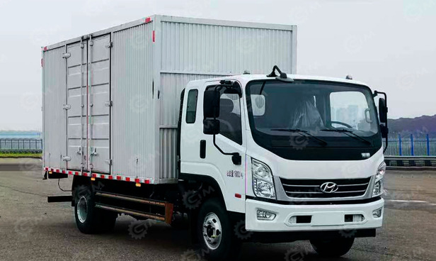 Фургон на шасси HYUNDAI 4х2 дв 115kw, гп 5т, фургон 4200x2200x2100мм, боковая дверь - Грузовик с закрытым кузовом: фото 1 Фургон на шасси HYUNDAI 4х2 дв 115kw, гп 5т, фургон 4200x2200x2100мм, боковая дверь - Грузовик с закрытым кузовом: фото 1