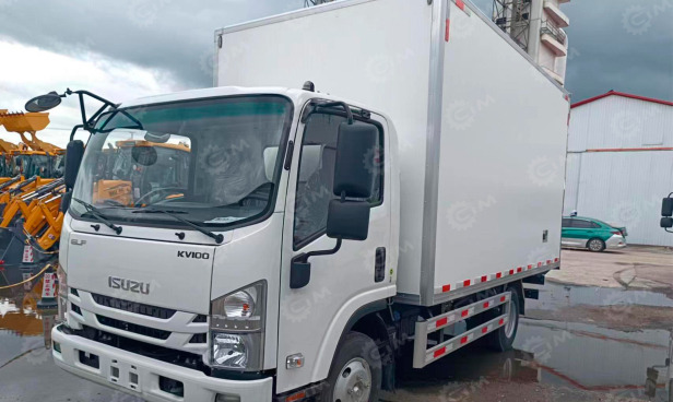 Фургон на шасси ISUZU 4х2 дв 96kw гп 4т фургон 4200х2200х2200мм - Грузовик с закрытым кузовом: фото 1 Фургон на шасси ISUZU 4х2 дв 96kw гп 4т фургон 4200х2200х2200мм - Грузовик с закрытым кузовом: фото 1