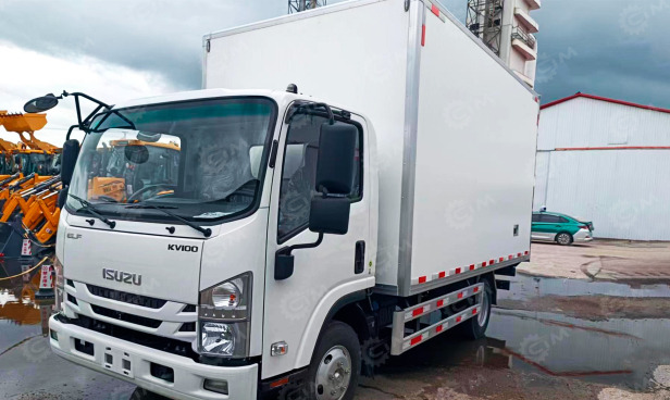 Фургон промтоварный на шасси ISUZU 4х2 дв 96 kw (фургон 4200х2200х2200) - Грузовик с закрытым кузовом: фото 1 Фургон промтоварный на шасси ISUZU 4х2 дв 96 kw (фургон 4200х2200х2200) - Грузовик с закрытым кузовом: фото 1