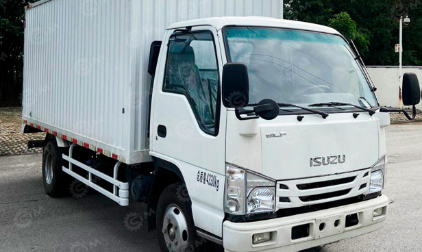 Фургон промтоварный на шасси ISUZU 4х4 дв 96 kw фургон 3600×1850×1810 под категорию В - Грузовик с закрытым кузовом: фото 1 Фургон промтоварный на шасси ISUZU 4х4 дв 96 kw фургон 3600×1850×1810 под категорию В - Грузовик с закрытым кузовом: фото 1