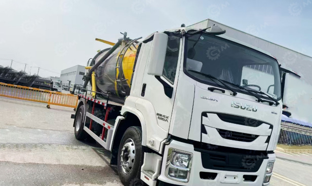 Илосос на шасси ISUZU 4x4 дв 151KW бочка 12м3 насос XD-420м3/ч - Ассенизатор: фото 1 Илосос на шасси ISUZU 4x4 дв 151KW бочка 12м3 насос XD-420м3/ч - Ассенизатор: фото 1