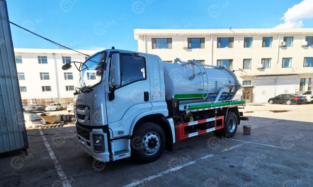 Илосос на шасси ISUZU 6x4 дв 279kw объем бочки 19м3 - Ассенизатор: фото 1 Илосос на шасси ISUZU 6x4 дв 279kw объем бочки 19м3 - Ассенизатор: фото 1