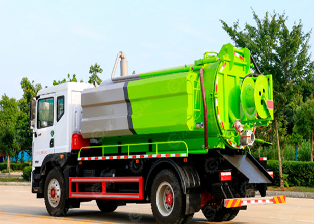 Илосос с размывом (каналопромывочная машина) на шасси ISUZU 4x2 дв 151kw бочка для сточных вод - Ассенизатор, илосос: фото 1 Илосос с размывом (каналопромывочная машина) на шасси ISUZU 4x2 дв 151kw бочка для сточных вод - Ассенизатор, илосос: фото 1