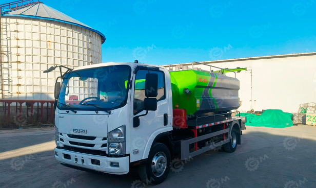 Илосос с размывом (каналопромывочная машина) на шасси ISUZU 4x2 дв 151kw кабина Elf бочка для с - Ассенизатор: фото 1 Илосос с размывом (каналопромывочная машина) на шасси ISUZU 4x2 дв 151kw кабина Elf бочка для с - Ассенизатор: фото 1