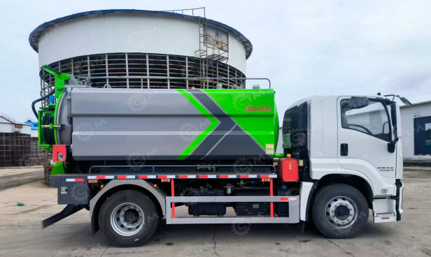 Илосос с размывом (каналопромывочная машина) на шасси ISUZU 4x2 дв 279kw бочка для сточных вод - Ассенизатор, илосос: фото 1 Илосос с размывом (каналопромывочная машина) на шасси ISUZU 4x2 дв 279kw бочка для сточных вод - Ассенизатор, илосос: фото 1