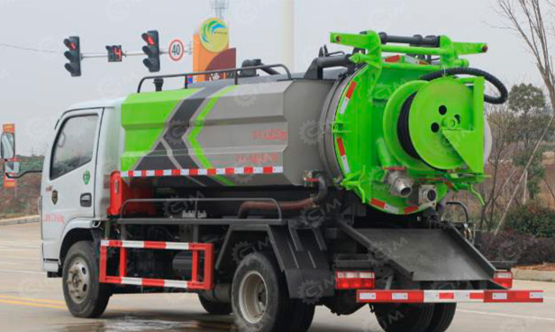 Илосос с размывом (каналопромывочная машина) на шасси ISUZU 4x4 дв 139kw бочка для сточных вод - Ассенизатор: фото 1 Илосос с размывом (каналопромывочная машина) на шасси ISUZU 4x4 дв 139kw бочка для сточных вод - Ассенизатор: фото 1