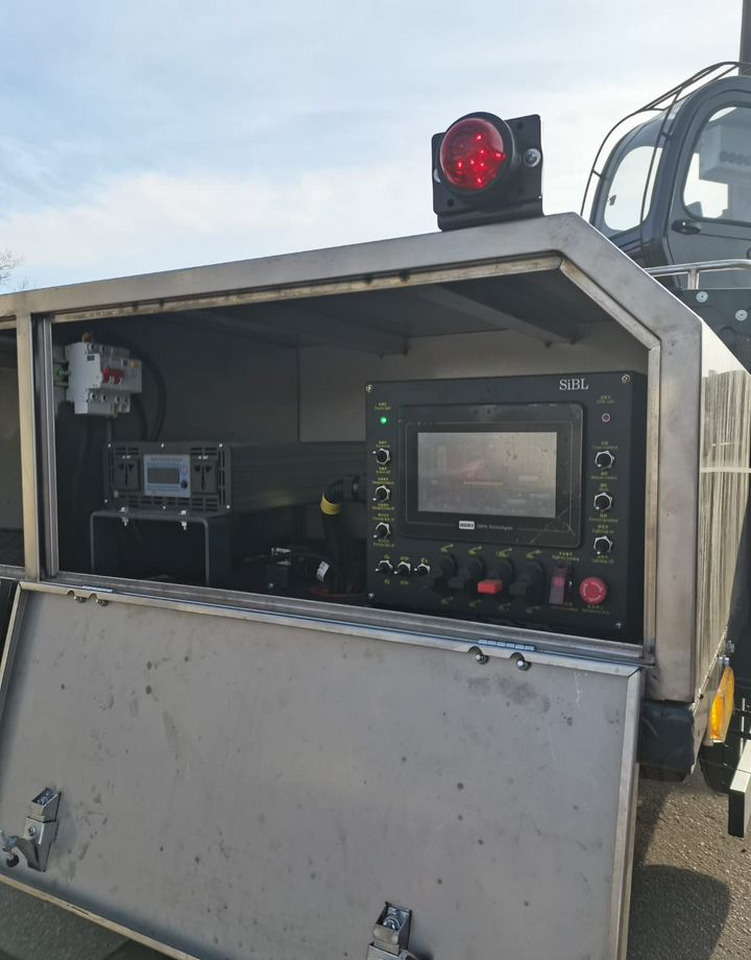 Isuzu Elf 5.2 (автогидроподъемник) - Грузовик с подъемником: фото 5 Isuzu Elf 5.2 (автогидроподъемник) - Грузовик с подъемником: фото 5