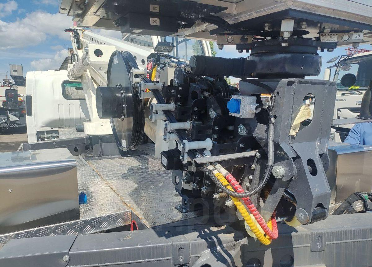 Новый Грузовик с подъемником Isuzu Elf: фото 10