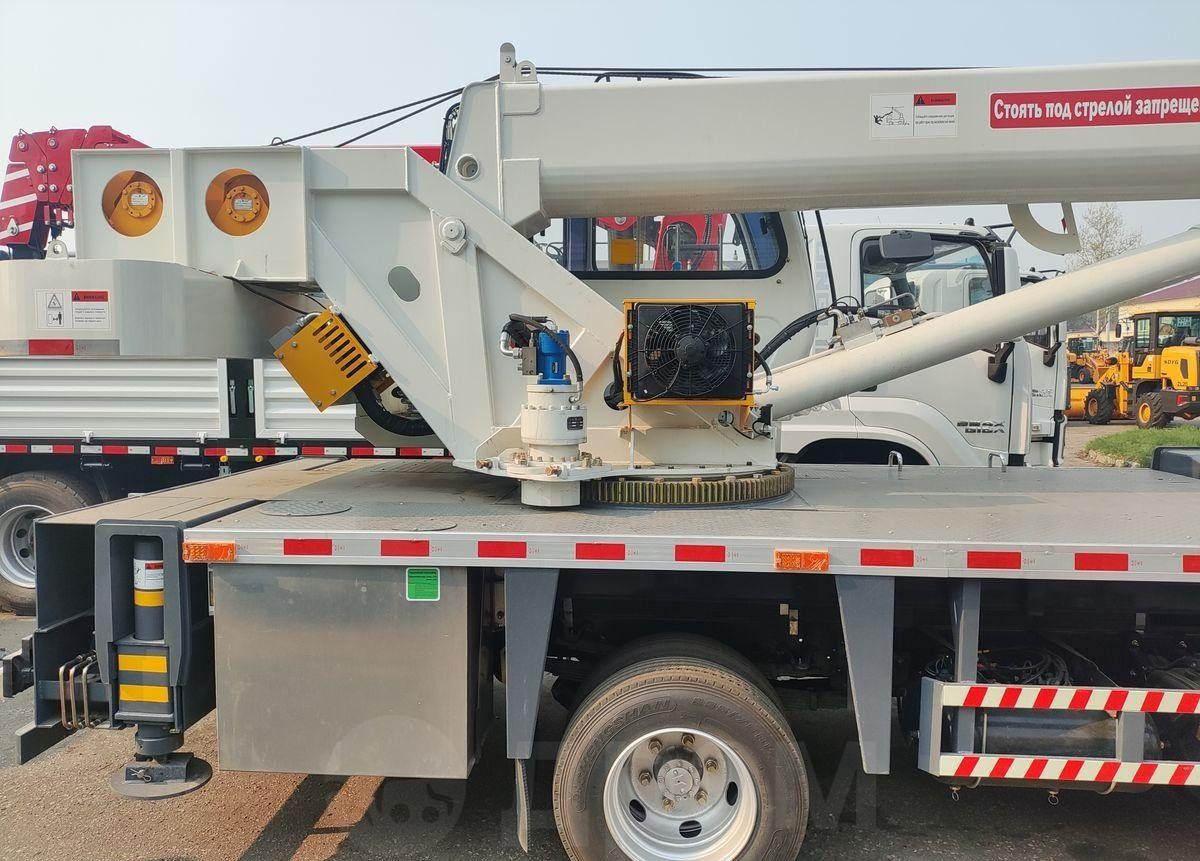 Isuzu Elf - Мобильный кран: фото 5 Isuzu Elf - Мобильный кран: фото 5