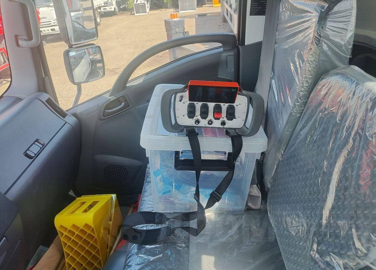 Новый Грузовик с подъемником Isuzu Elf: фото 32