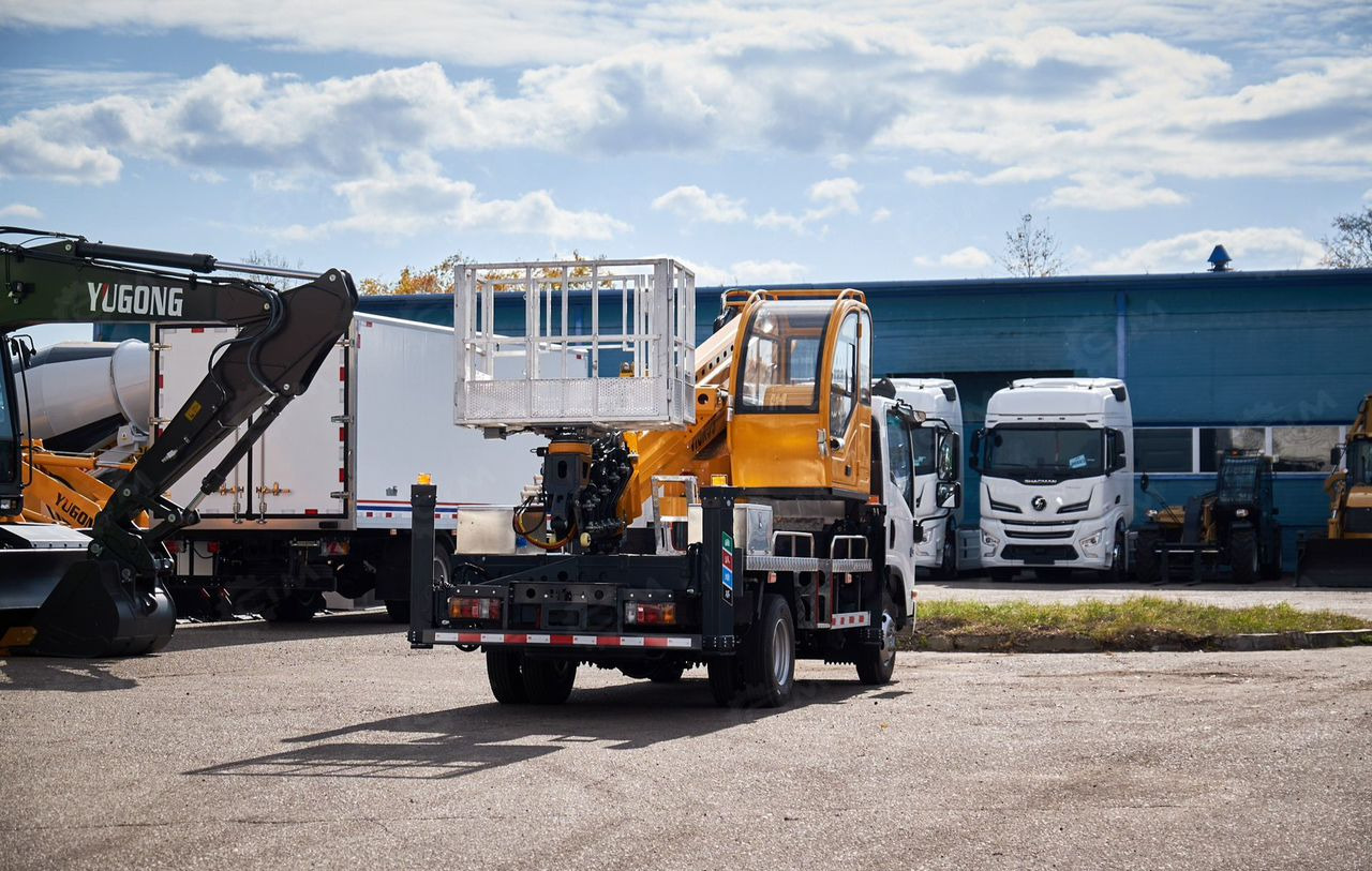 Новый Грузовик с подъемником Isuzu Elf: фото 9 Новый Грузовик с подъемником Isuzu Elf: фото 9