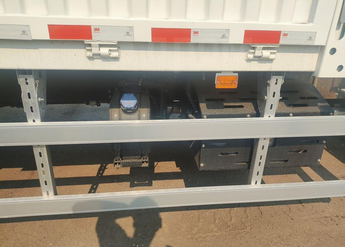 Новый Грузовик бортовой/ Платформа, Автоманипулятор Isuzu Elf: фото 10