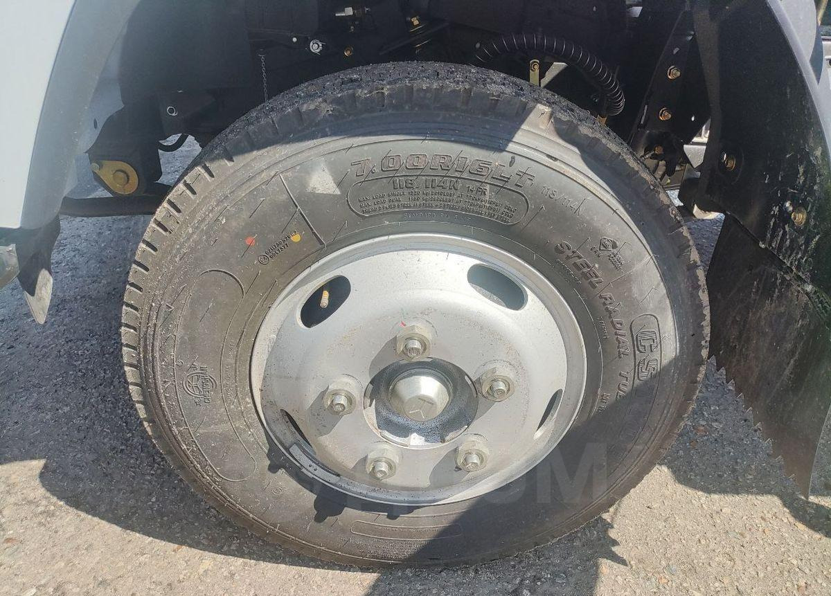 Новый Грузовик с подъемником Isuzu Elf: фото 23