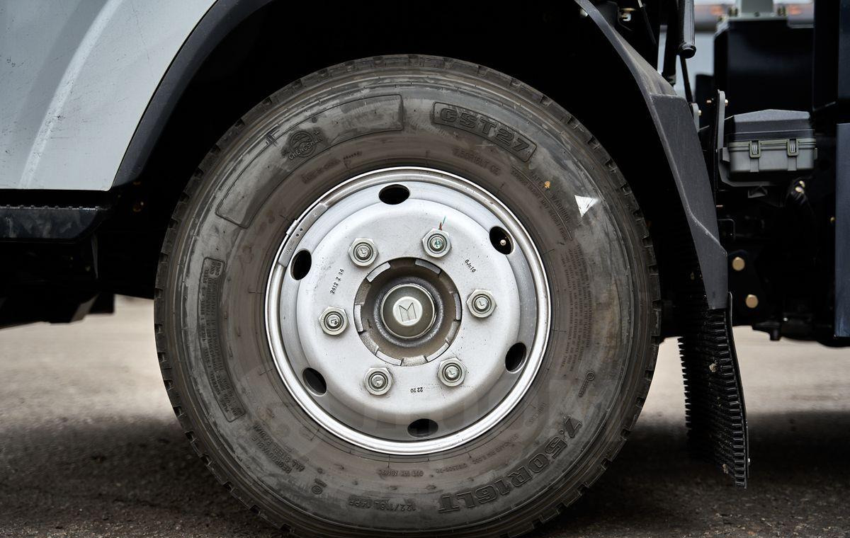 Новый Мобильный кран Isuzu Elf: фото 9