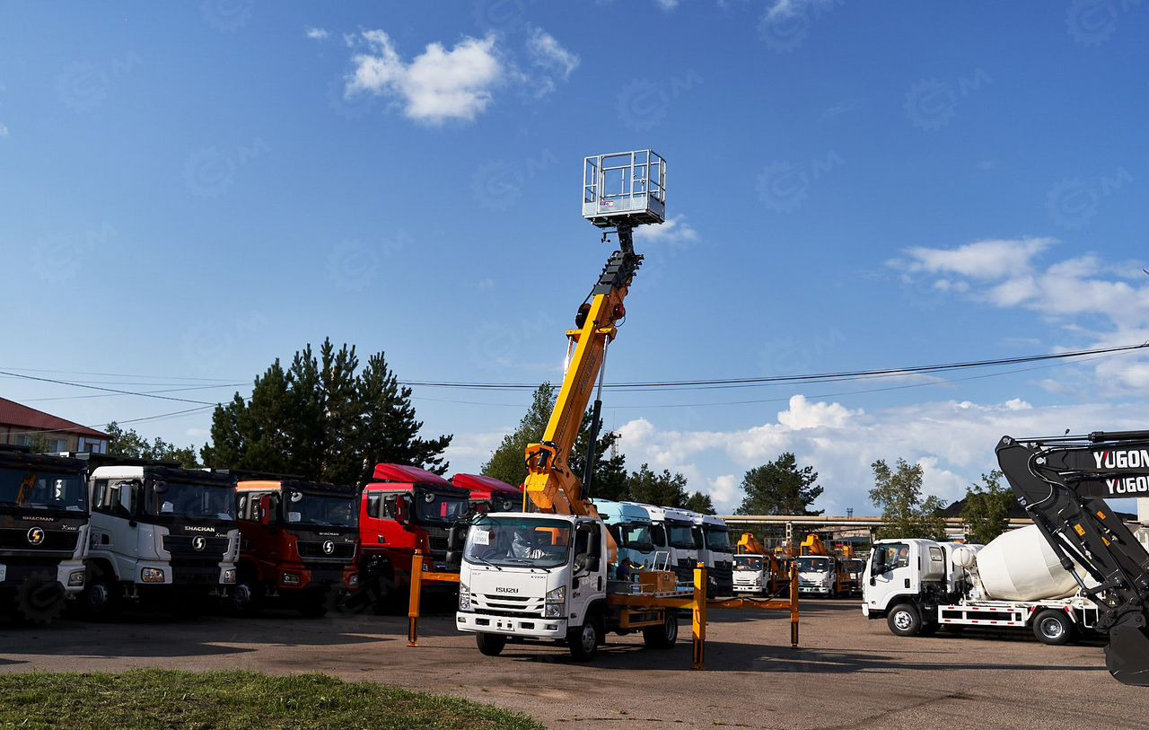 Новый Грузовик с подъемником Isuzu Elf: фото 39