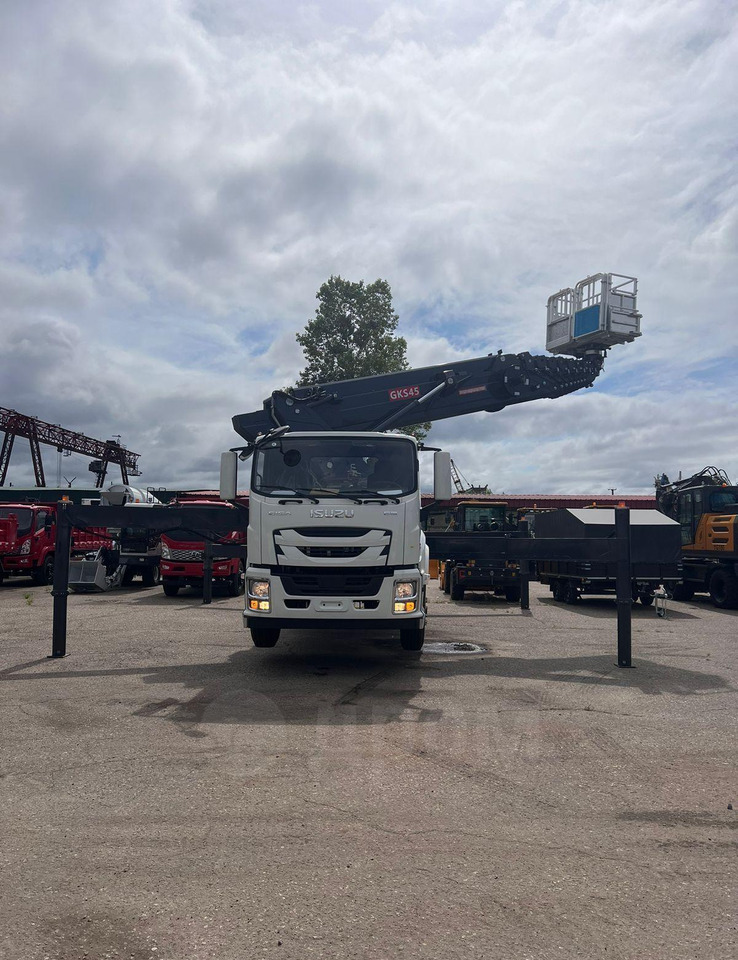 Новый Грузовик с подъемником Isuzu Giga: фото 18