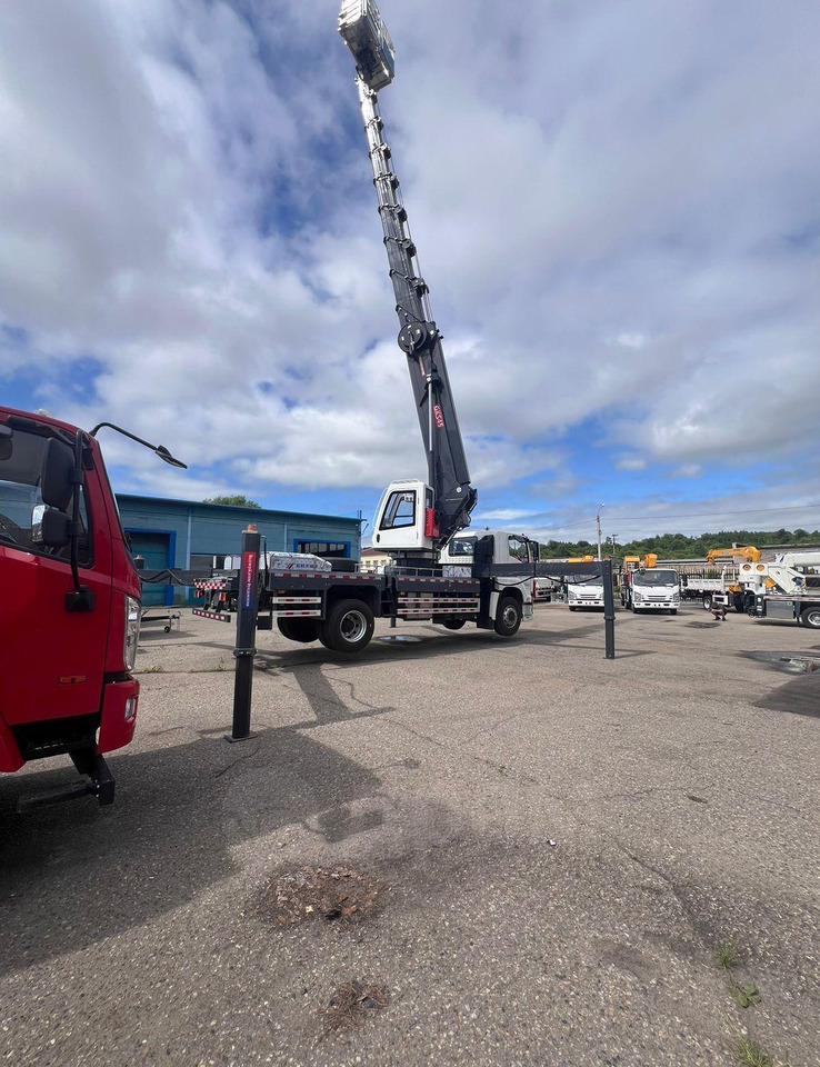 Новый Грузовик с подъемником Isuzu Giga: фото 15