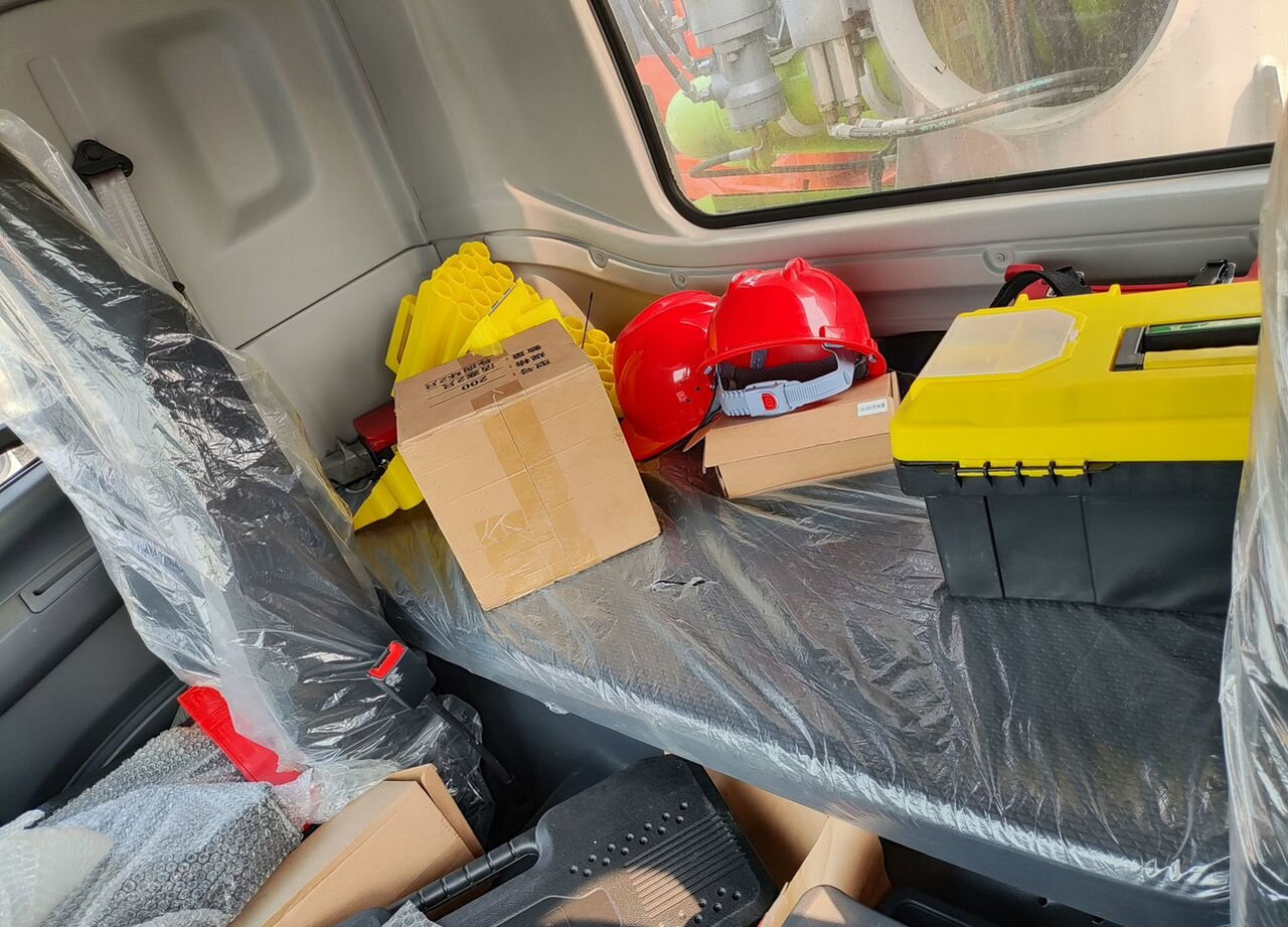 Isuzu Giga - Автобетононасос-смеситель: фото 5 Isuzu Giga - Автобетононасос-смеситель: фото 5