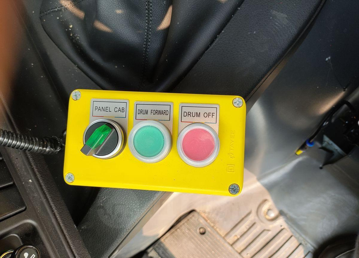 Isuzu Giga - Автобетононасос: фото 4 Isuzu Giga - Автобетононасос: фото 4