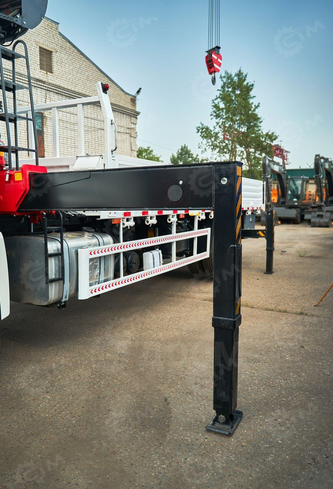 Новый Бортовой грузовик/ Платформа, Автоманипулятор Isuzu Giga: фото 10