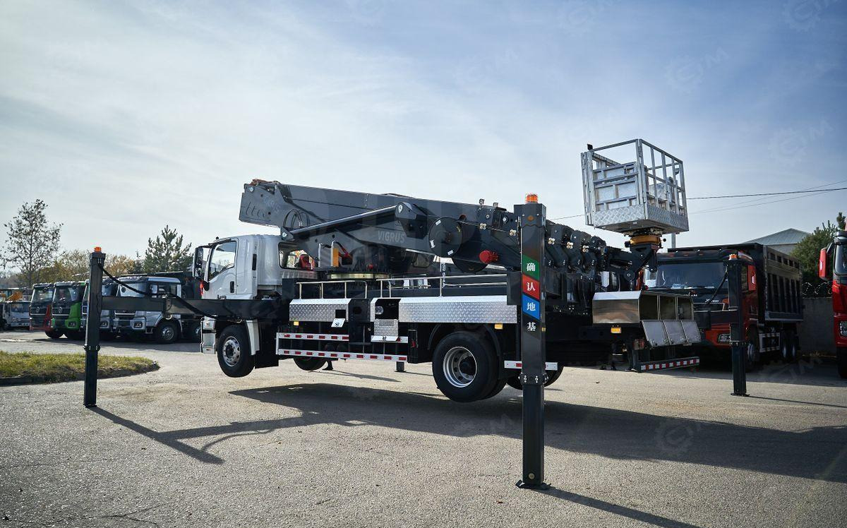 Новый Грузовик с подъемником Isuzu Giga: фото 27