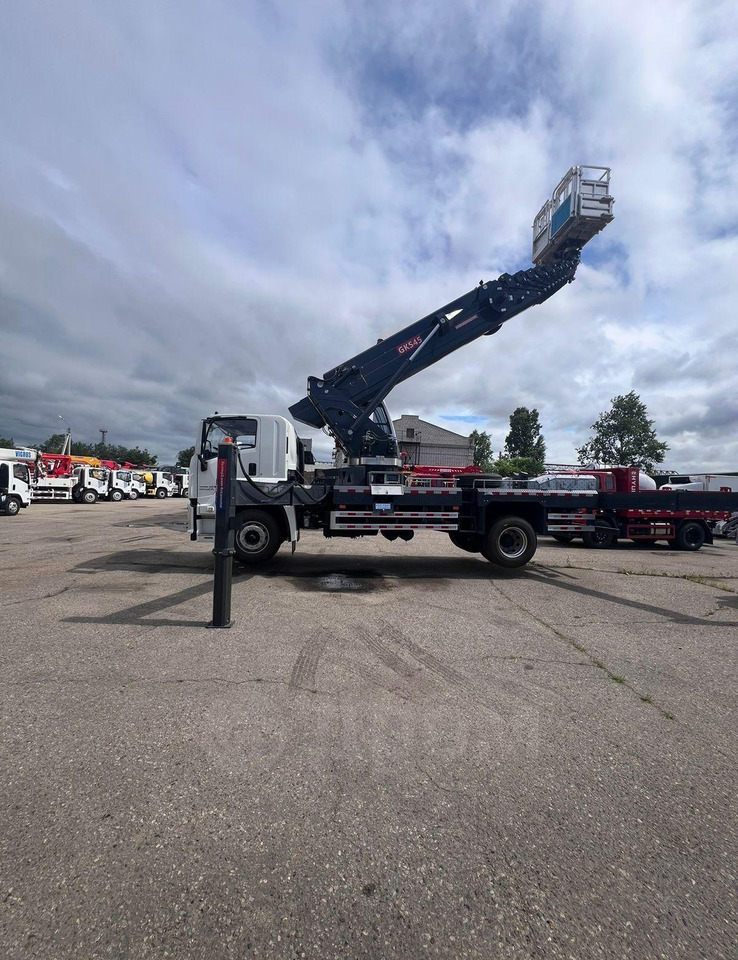 Isuzu Giga - Грузовик с подъемником: фото 5 Isuzu Giga - Грузовик с подъемником: фото 5