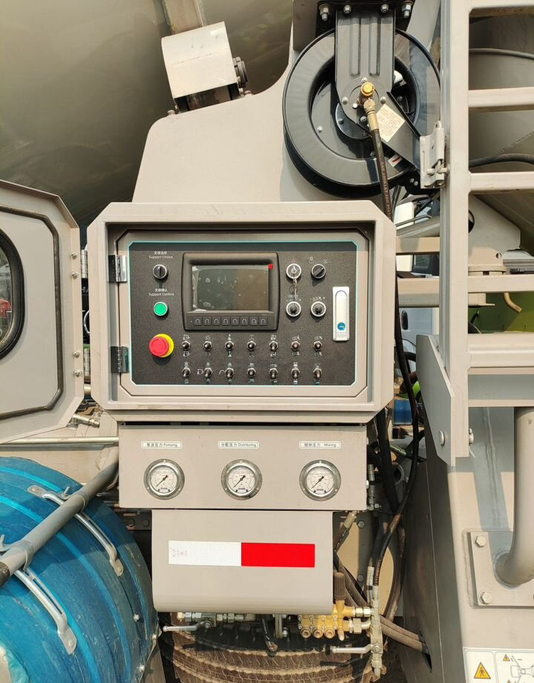 Новый Автобетононасос-смеситель Isuzu Giga: фото 15 Новый Автобетононасос-смеситель Isuzu Giga: фото 15