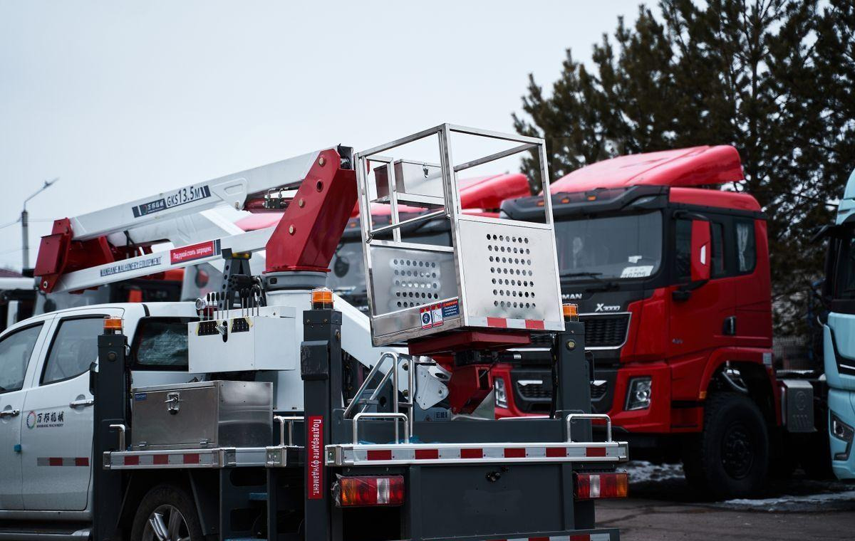 Новый Грузовик с подъемником Isuzu V275: фото 28