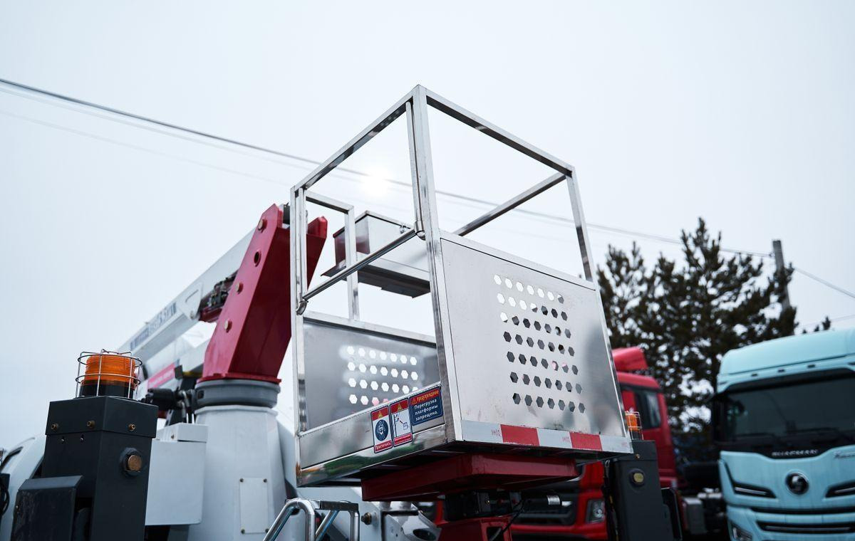 Новый Грузовик с подъемником Isuzu V275: фото 36