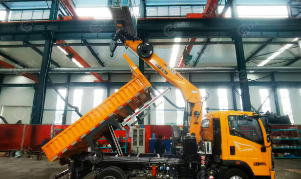 Самосвал ISUZU 4х4 дв 151kw гп 6т кму гп 4т, высота подъема 17м с люлькой - Самосвал: фото 1 Самосвал ISUZU 4х4 дв 151kw гп 6т кму гп 4т, высота подъема 17м с люлькой - Самосвал: фото 1