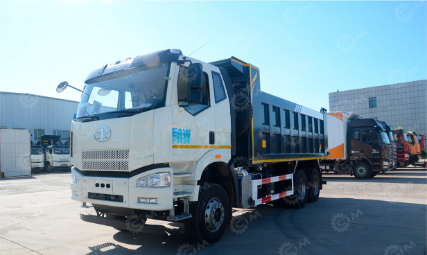 Самосвал ISUZU 6х4 дв 221kw гп 10т - Самосвал: фото 1 Самосвал ISUZU 6х4 дв 221kw гп 10т - Самосвал: фото 1