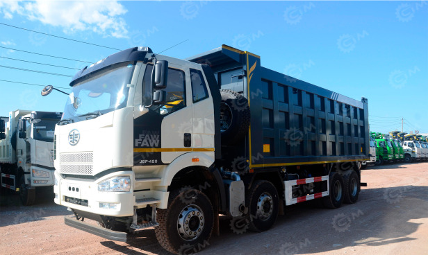 Самосвал ISUZU 8x4 дв 338kw гп 25 тонн - Самосвал: фото 1 Самосвал ISUZU 8x4 дв 338kw гп 25 тонн - Самосвал: фото 1