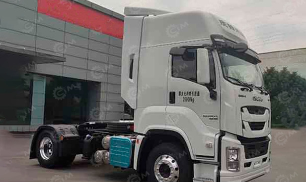 Тягач ISUZU 4x2 дв. 338 kw - Тягач: фото 1 Тягач ISUZU 4x2 дв. 338 kw - Тягач: фото 1