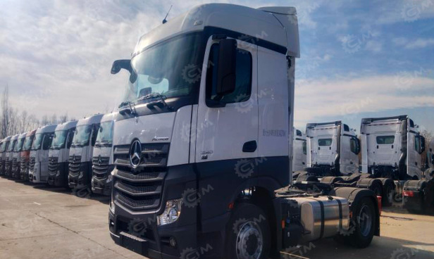 Тягач Mercedes-Benz ACTROS 4х2 1853 530 л.с. - Тягач: фото 1 Тягач Mercedes-Benz ACTROS 4х2 1853 530 л.с. - Тягач: фото 1
