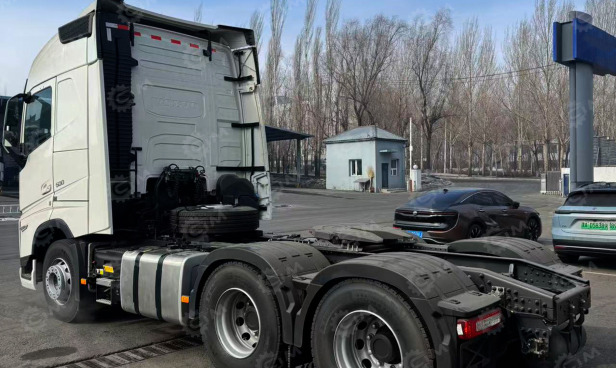 Тягач VOLVO 6х4 FH500 64T T 2025г - Тягач: фото 1 Тягач VOLVO 6х4 FH500 64T T 2025г - Тягач: фото 1