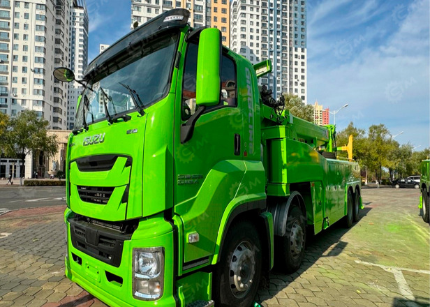 Тяжелый эвакуатор ISUZU 8x4 дв 338Kw - Эвакуатор: фото 1 Тяжелый эвакуатор ISUZU 8x4 дв 338Kw - Эвакуатор: фото 1