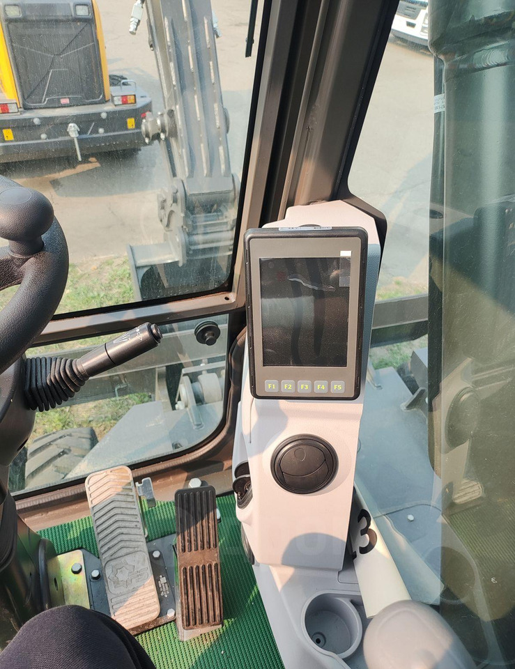 Новый Колёсный экскаватор Yugong YG160: фото 15 Новый Колёсный экскаватор Yugong YG160: фото 15