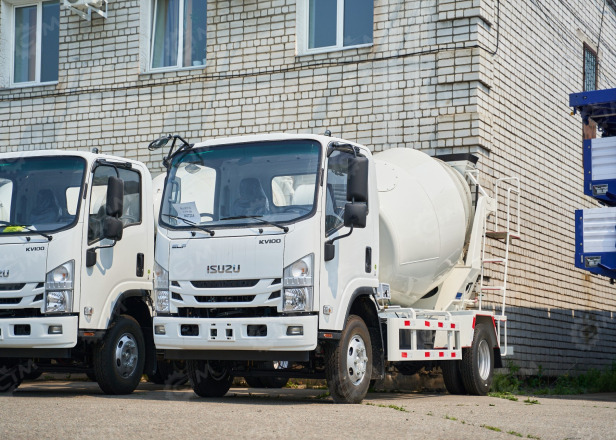 Автобетоносмеситель на шасси ISUZU 4х2 дв 101кВт бочка 3м³ - Автобетоносмеситель: фото 1 Автобетоносмеситель на шасси ISUZU 4х2 дв 101кВт бочка 3м³ - Автобетоносмеситель: фото 1