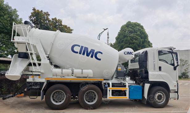 Автобетоносмеситель на шасси ISUZU 6х4 дв 279kw бочка 7 m³ общая масса 35т - Автобетоносмеситель: фото 1 Автобетоносмеситель на шасси ISUZU 6х4 дв 279kw бочка 7 m³ общая масса 35т - Автобетоносмеситель: фото 1