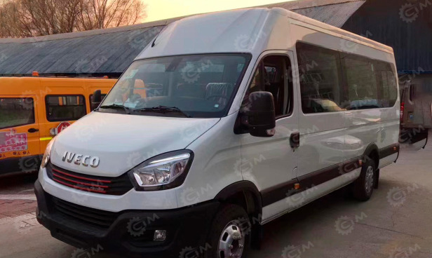 Автобус IVECO 4х2 20 мест дв 125kw 2,9л МКПП - Микроавтобус, Пассажирский фургон: фото 1 Автобус IVECO 4х2 20 мест дв 125kw 2,9л МКПП - Микроавтобус, Пассажирский фургон: фото 1