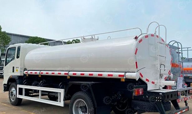 Автоцистерна на шасси ISUZU 4х2 дв 139kw цистерна 6м3. Назначение-перевозка воды - Грузовик-цистерна: фото 1 Автоцистерна на шасси ISUZU 4х2 дв 139kw цистерна 6м3. Назначение-перевозка воды - Грузовик-цистерна: фото 1