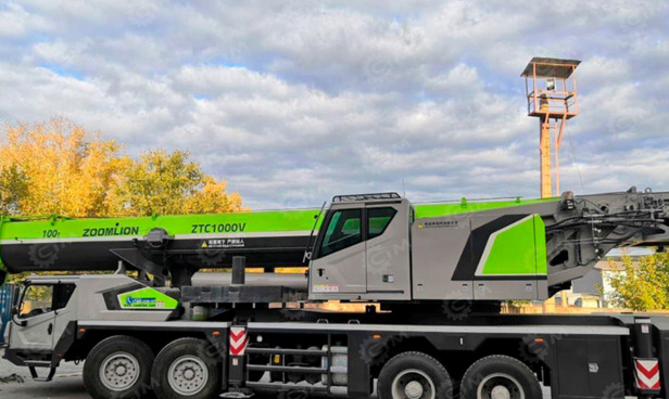 Автокран Zoomlion ZTC1000V - Мобильный кран: фото 1 Автокран Zoomlion ZTC1000V - Мобильный кран: фото 1